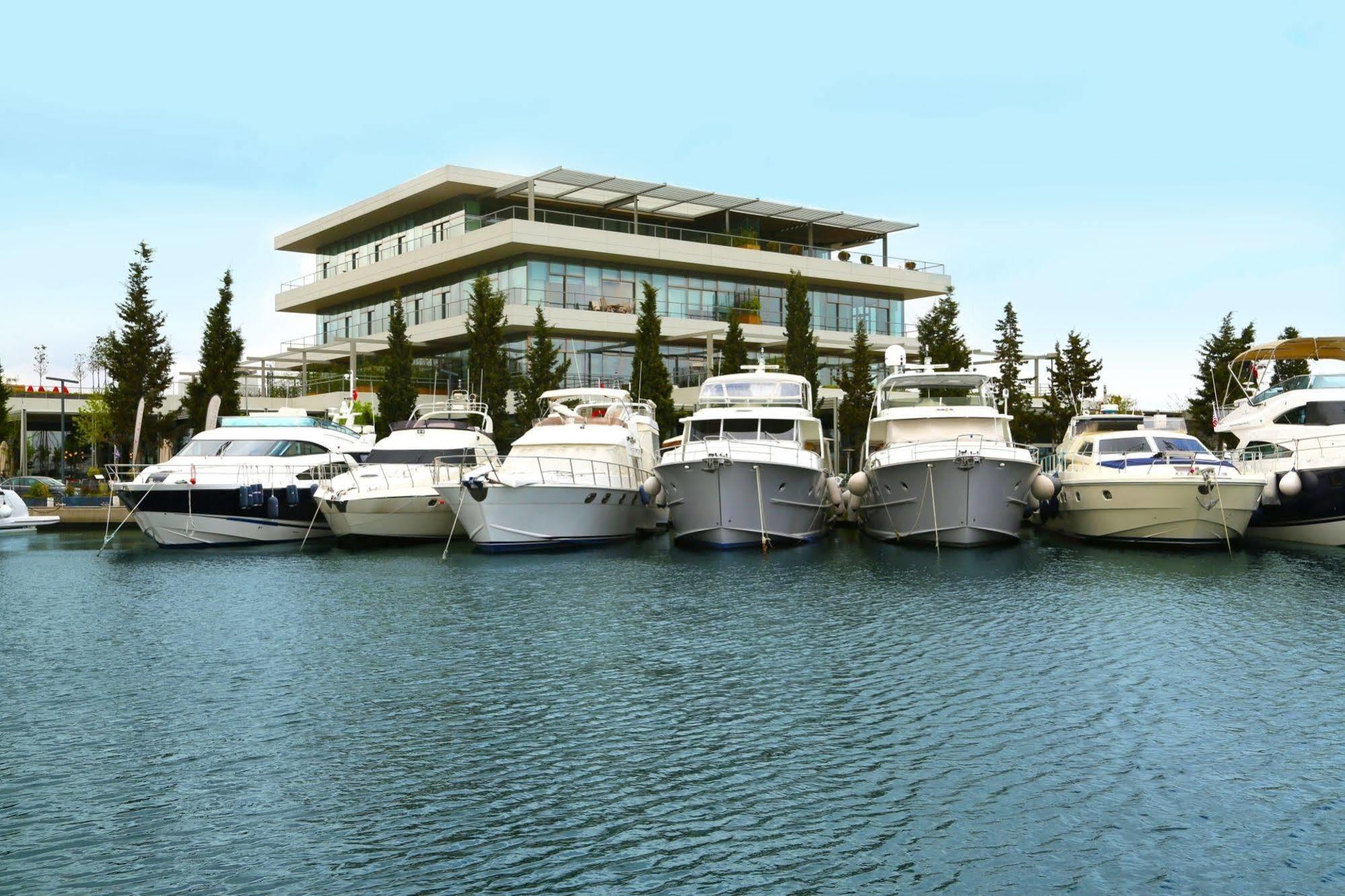 Atakoey Marina