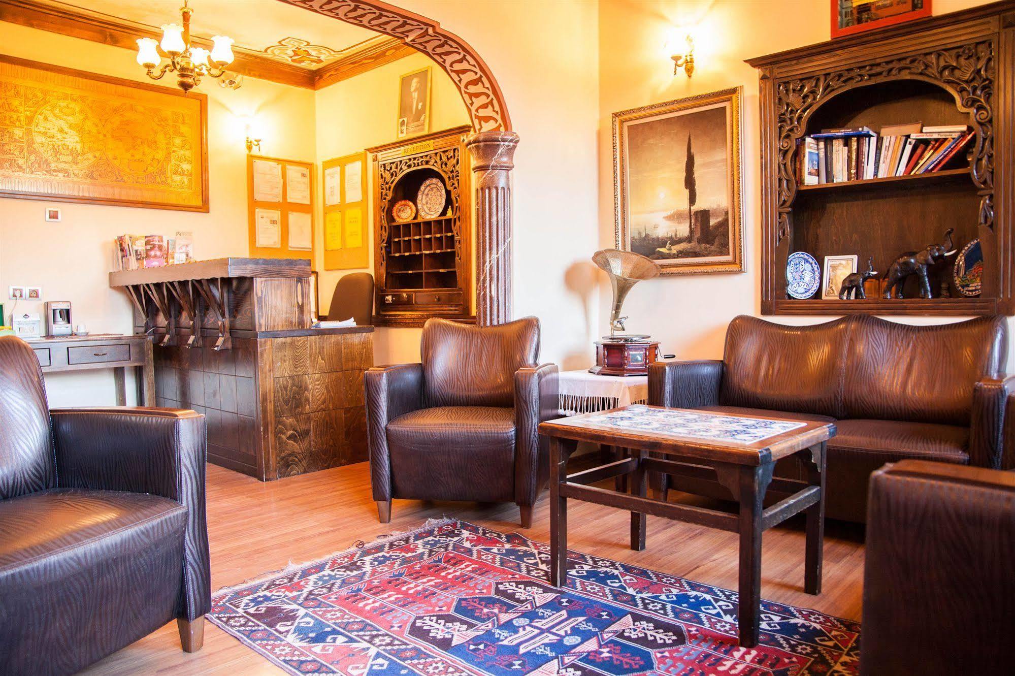 Cem Sultan Hotel 2*
