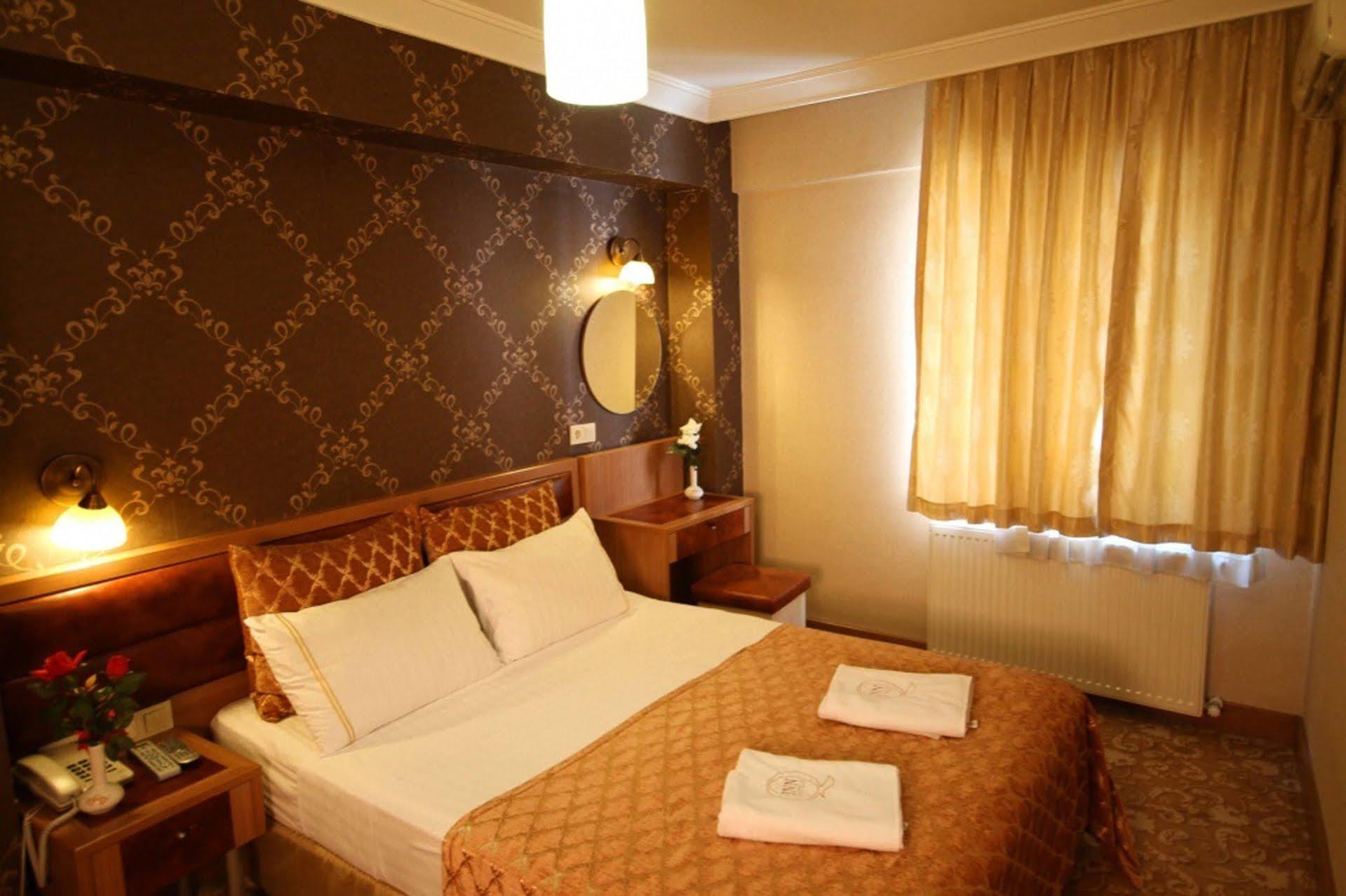 Senabil Old & Hotel