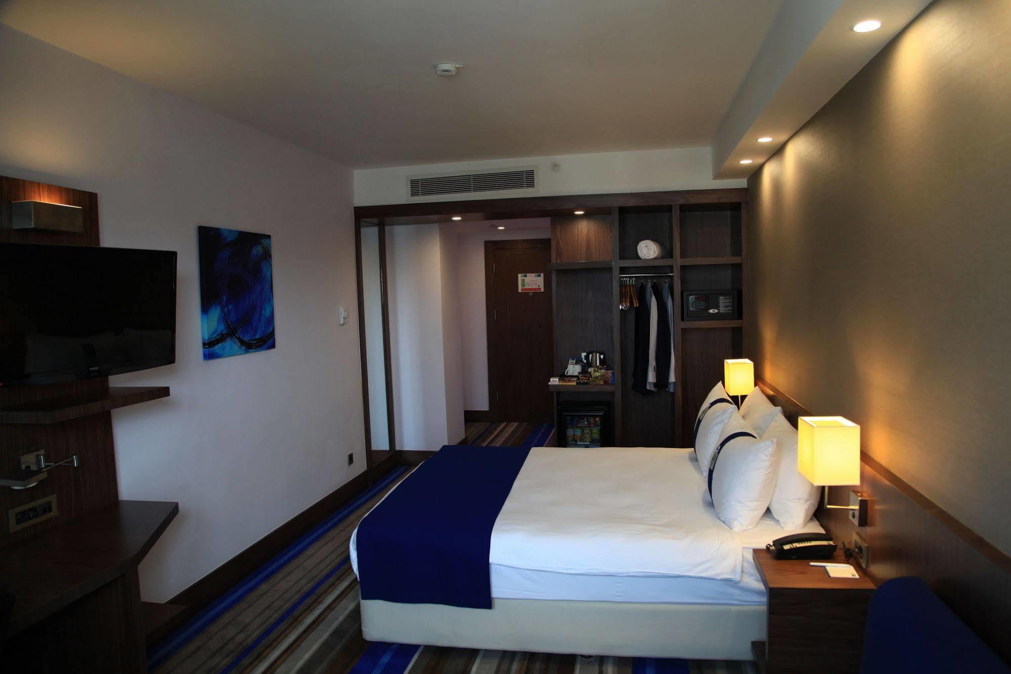 Liv Hotel 3*