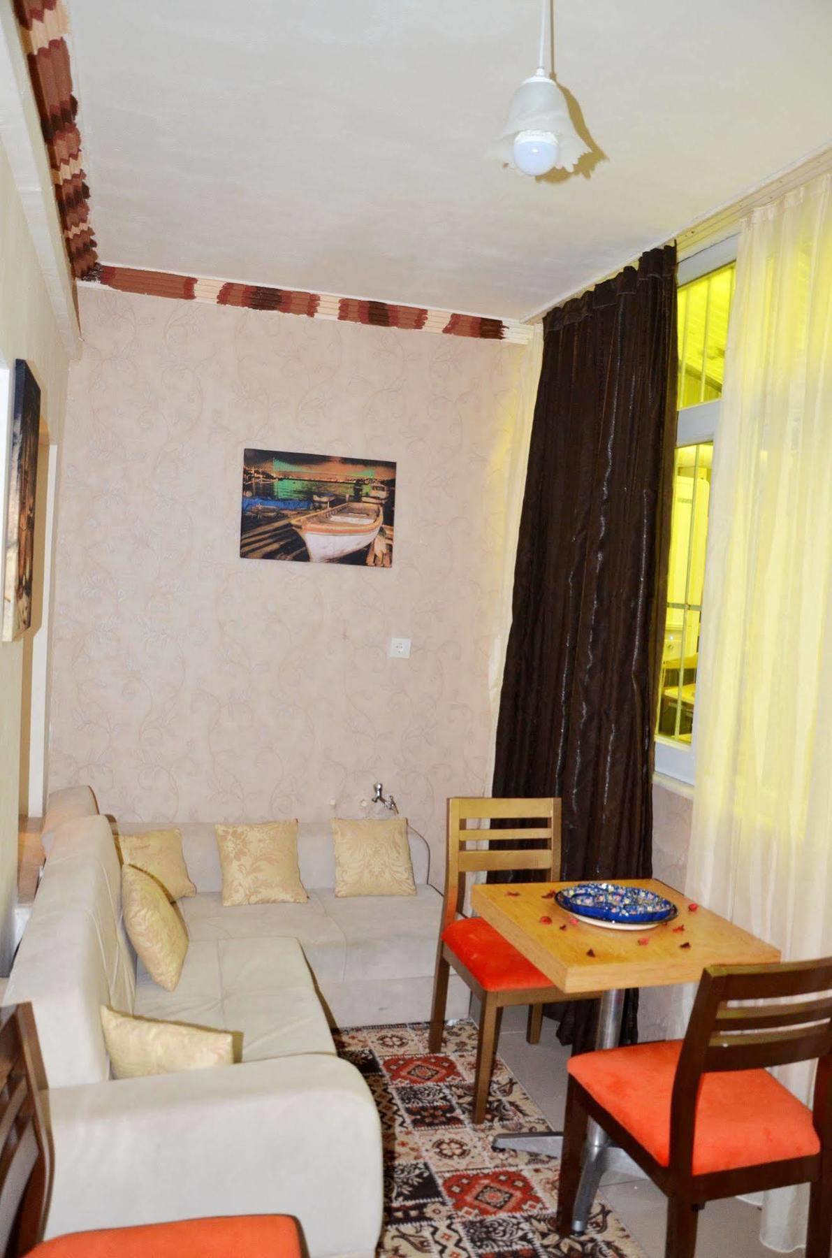 Lika Laleli Aparthotel 2*