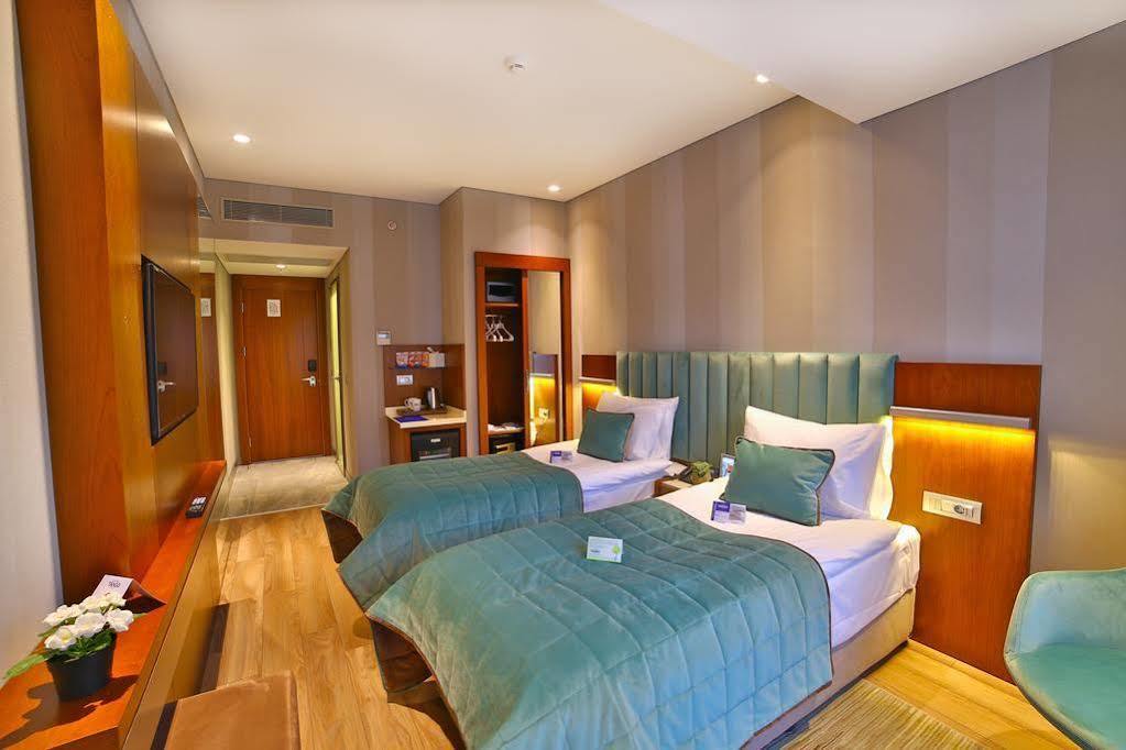 The Tango Hotel 3*