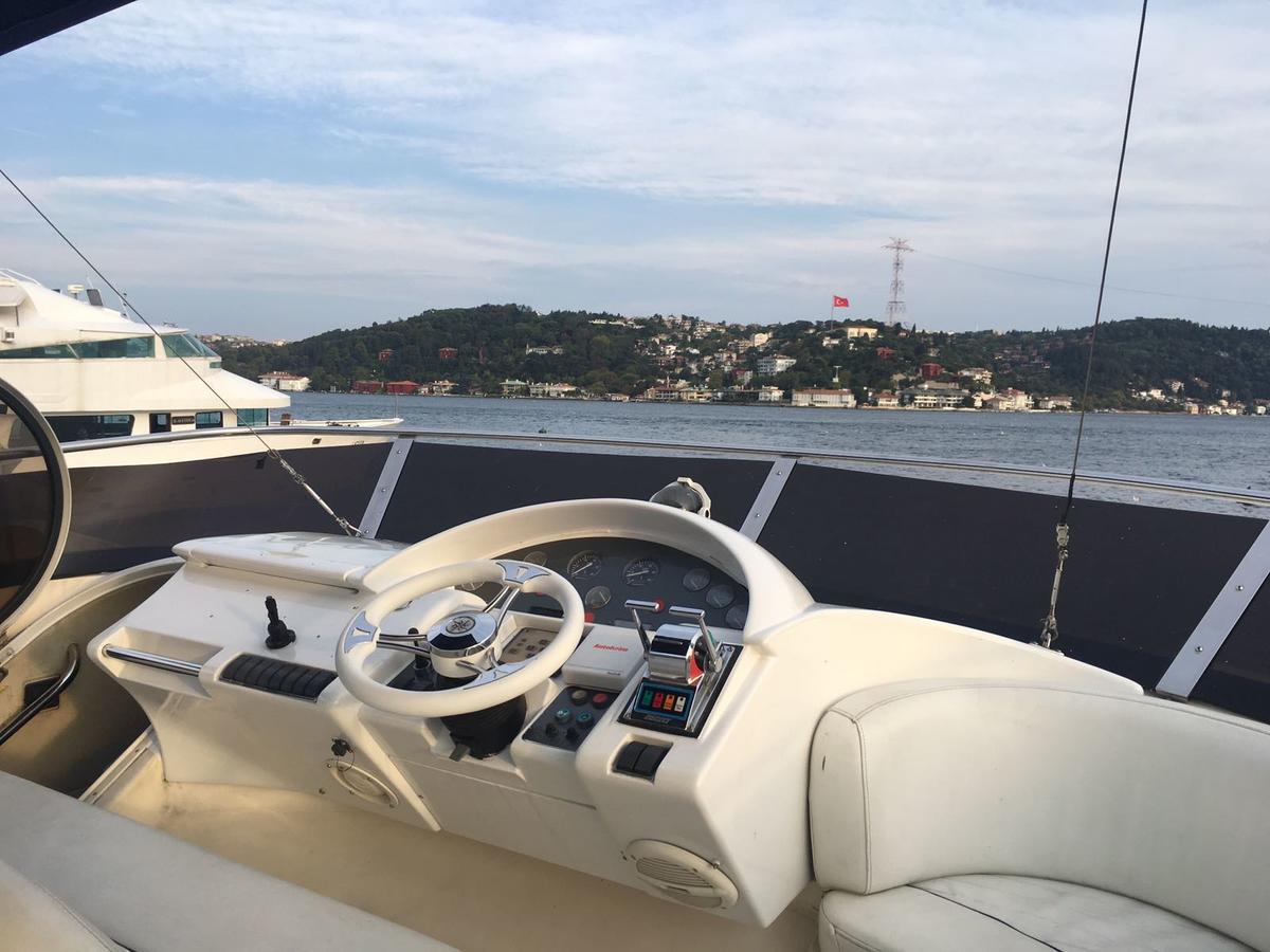 Bosphorus Hermes Botel *