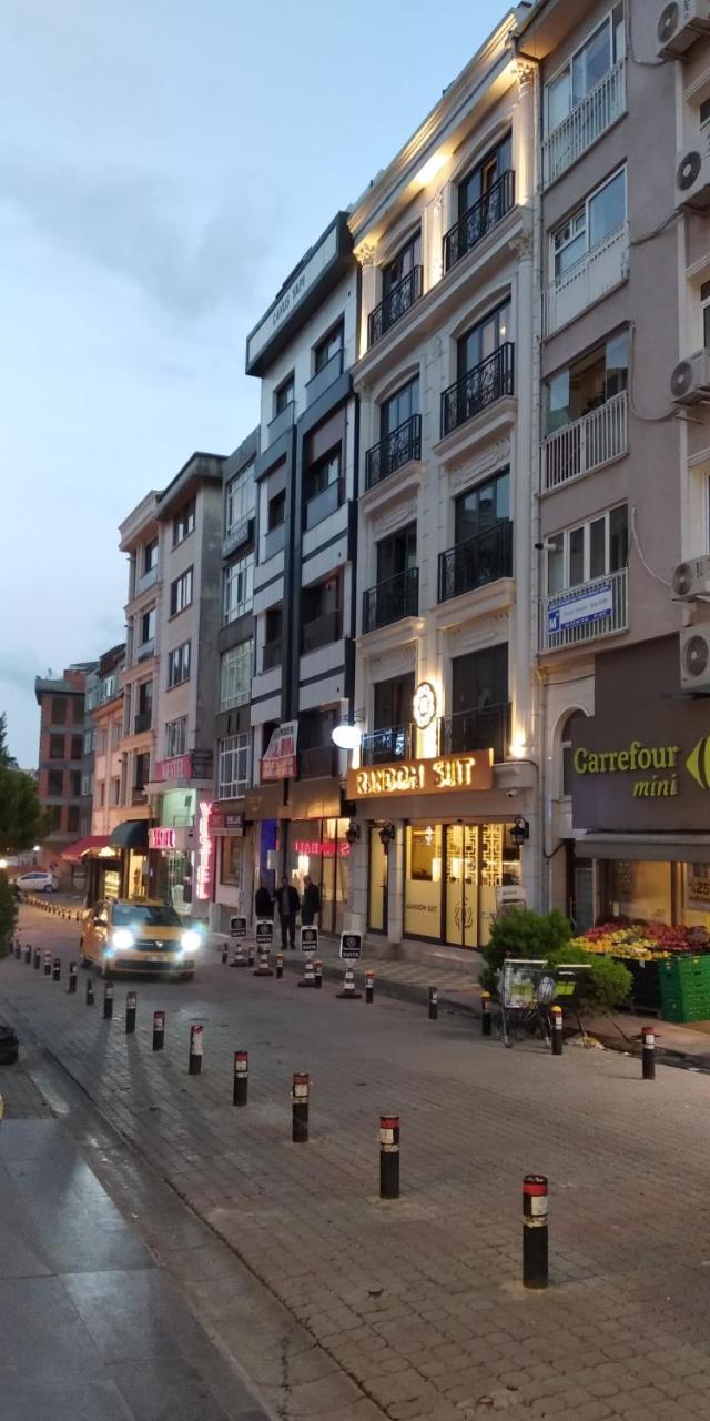 Random 3* Istanbul