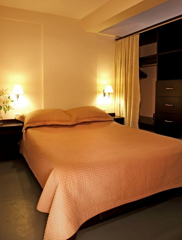 Aparthotel The Y 2*