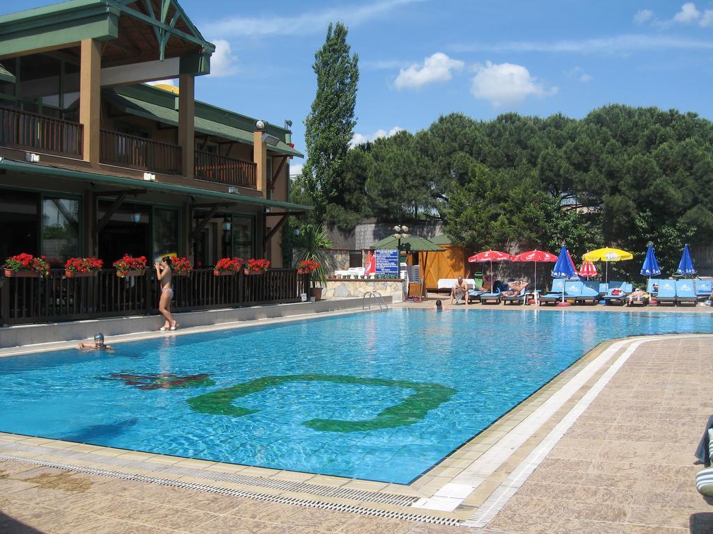 Royal Hotel
