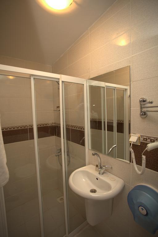 Aquarium Otel 3*