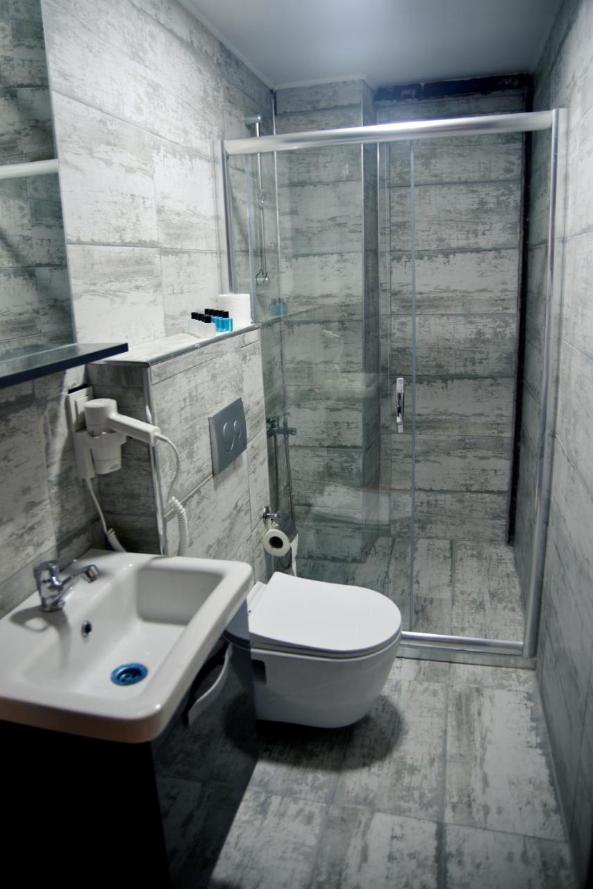 Hotel Ars Taxim 2*
