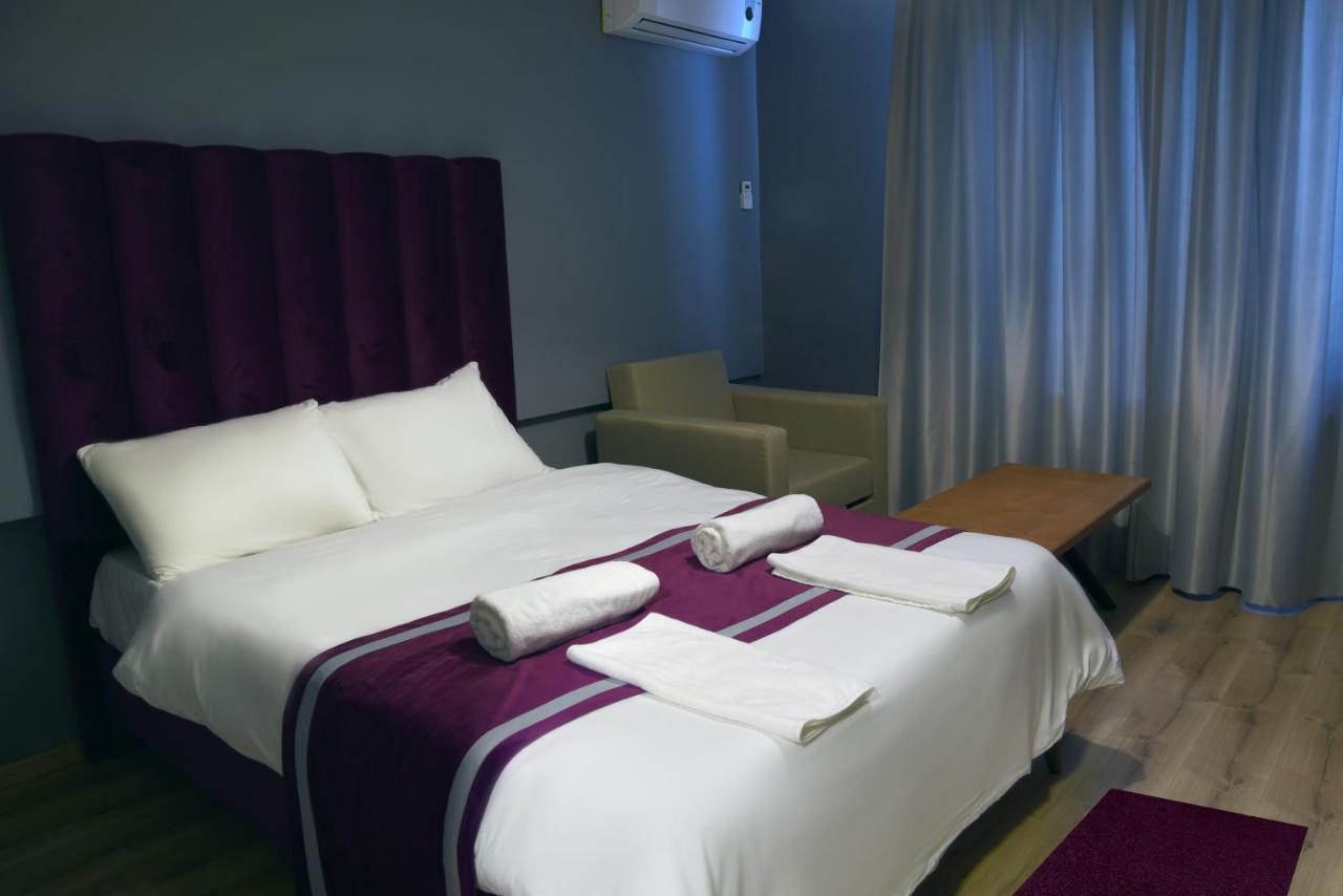 Hotel Ars Taxim 2*