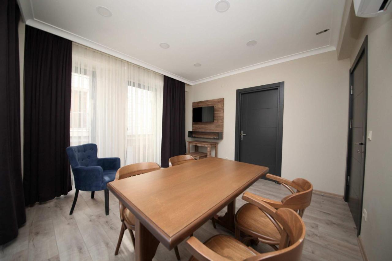Aparthotel Corner