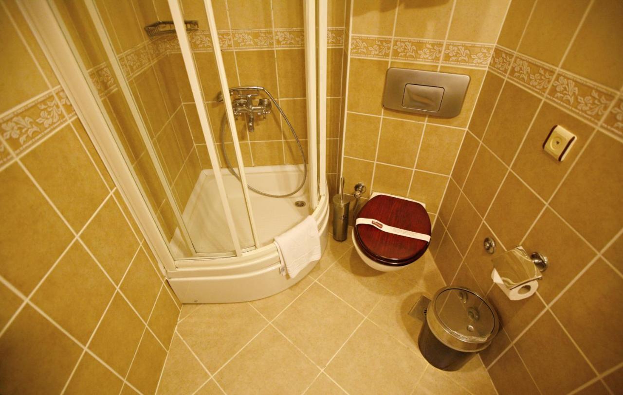 Uyan-special Category Hotel