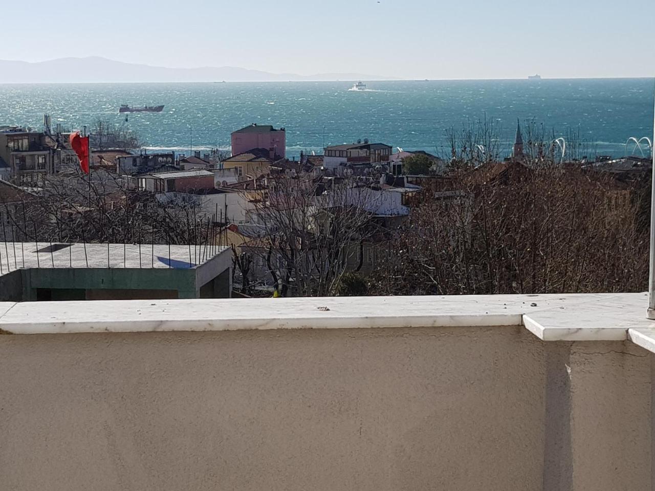 Carina Aparthotel 3*