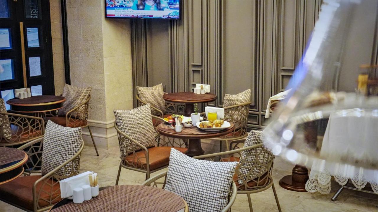 Hotel Maroon Tomtom 3*