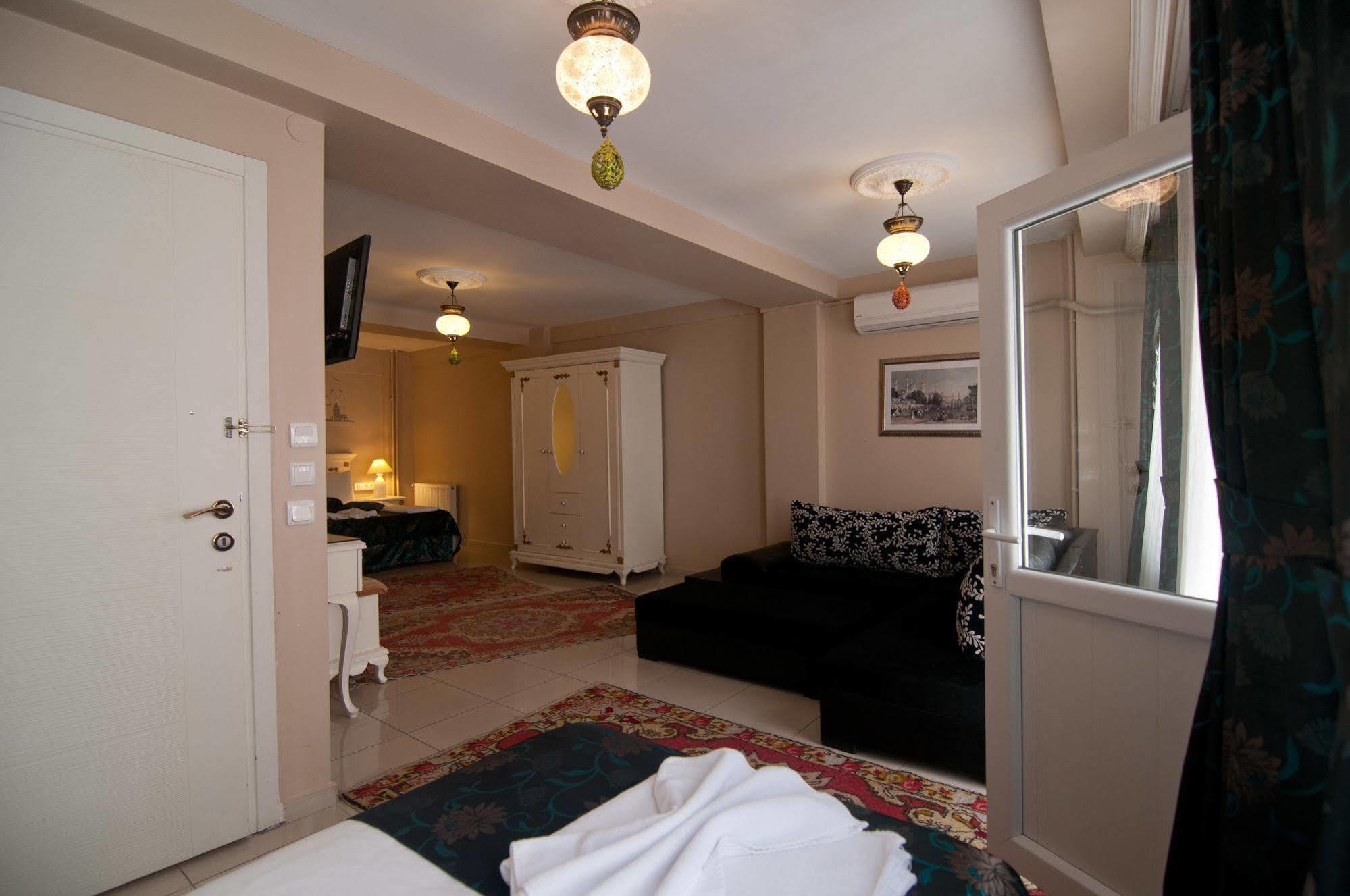 Safran Aparthotel