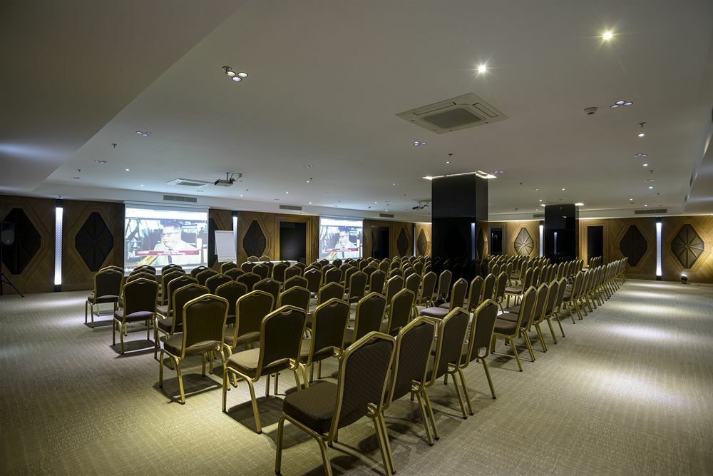 Hotel Park By Radisson Kavacik Istanbul
