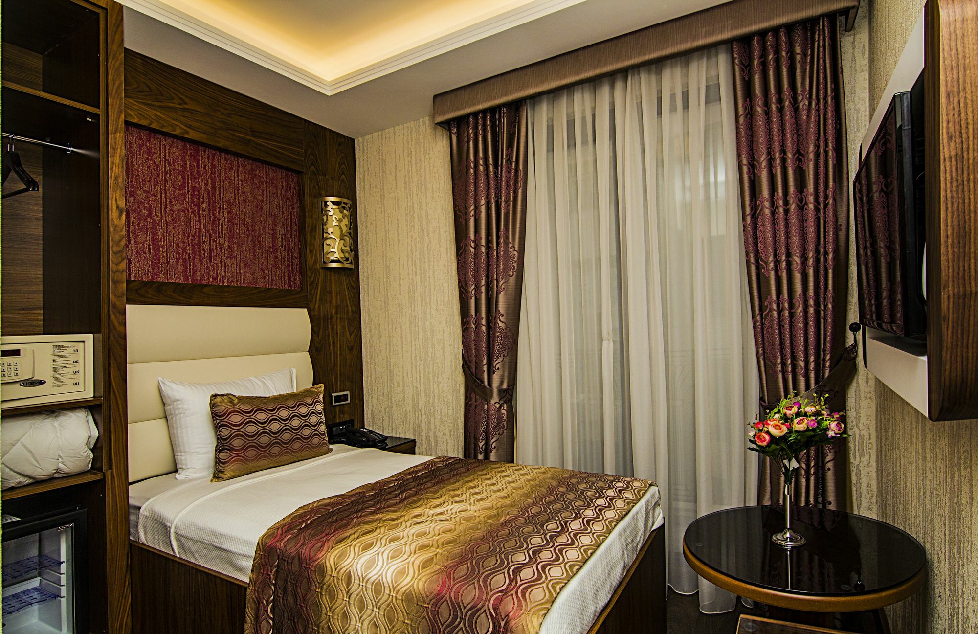 Vertu Hotel