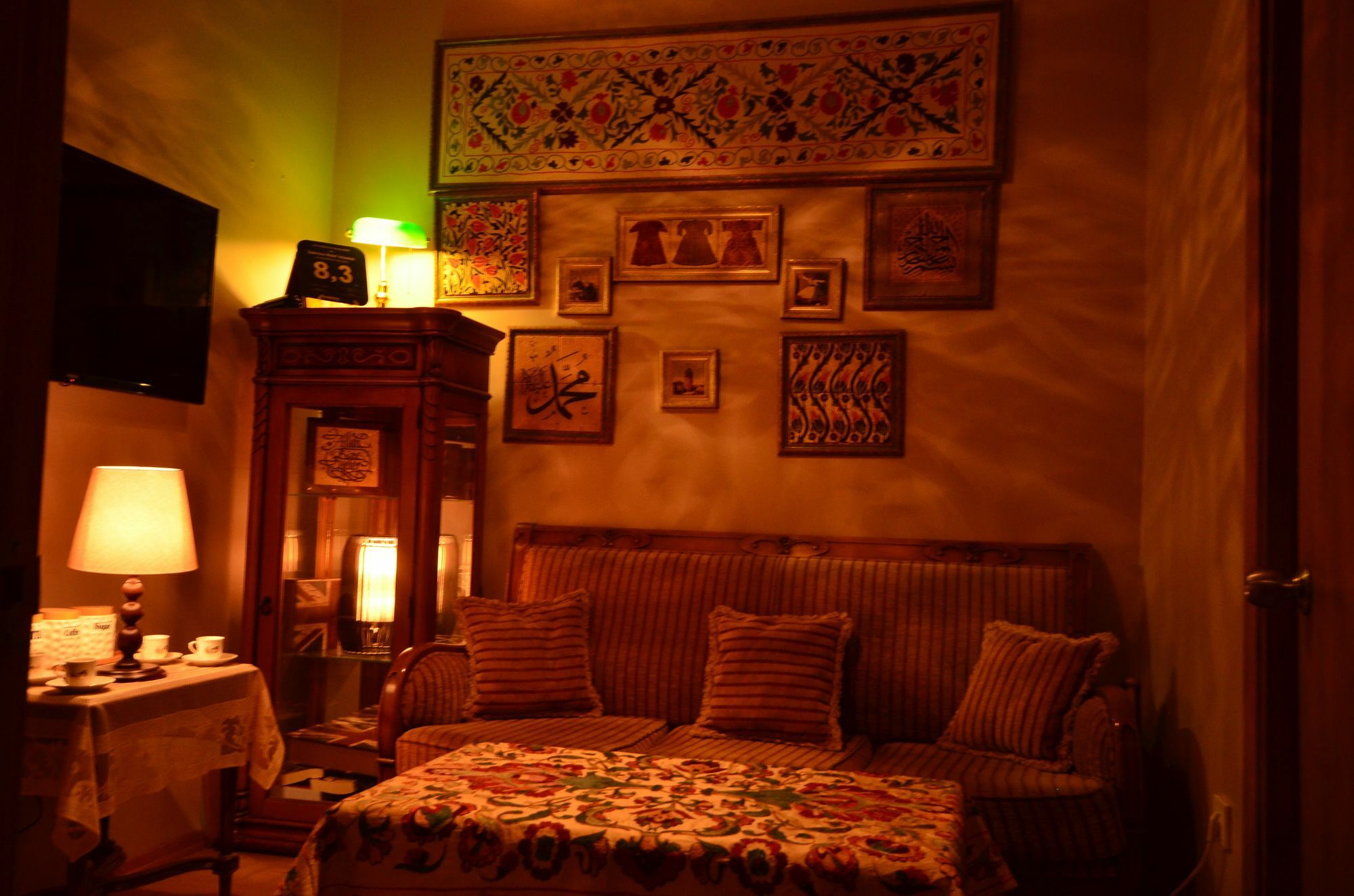 Hotel Subrosa