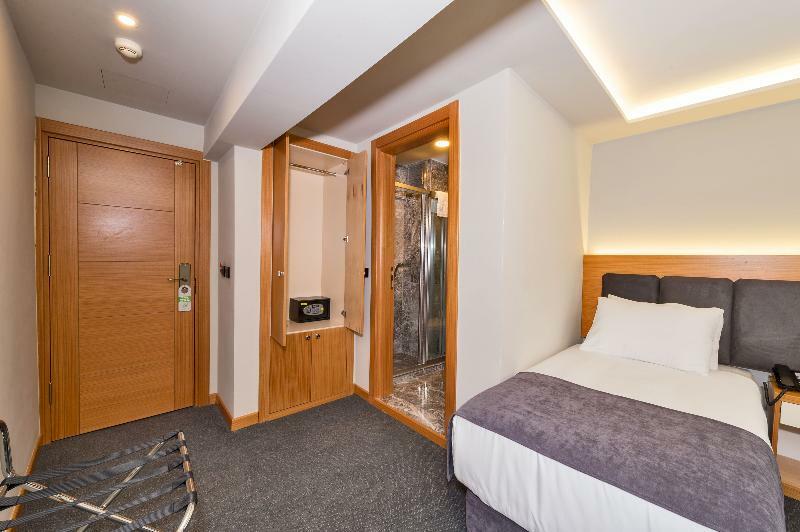 Bergama Old Hotel 3*