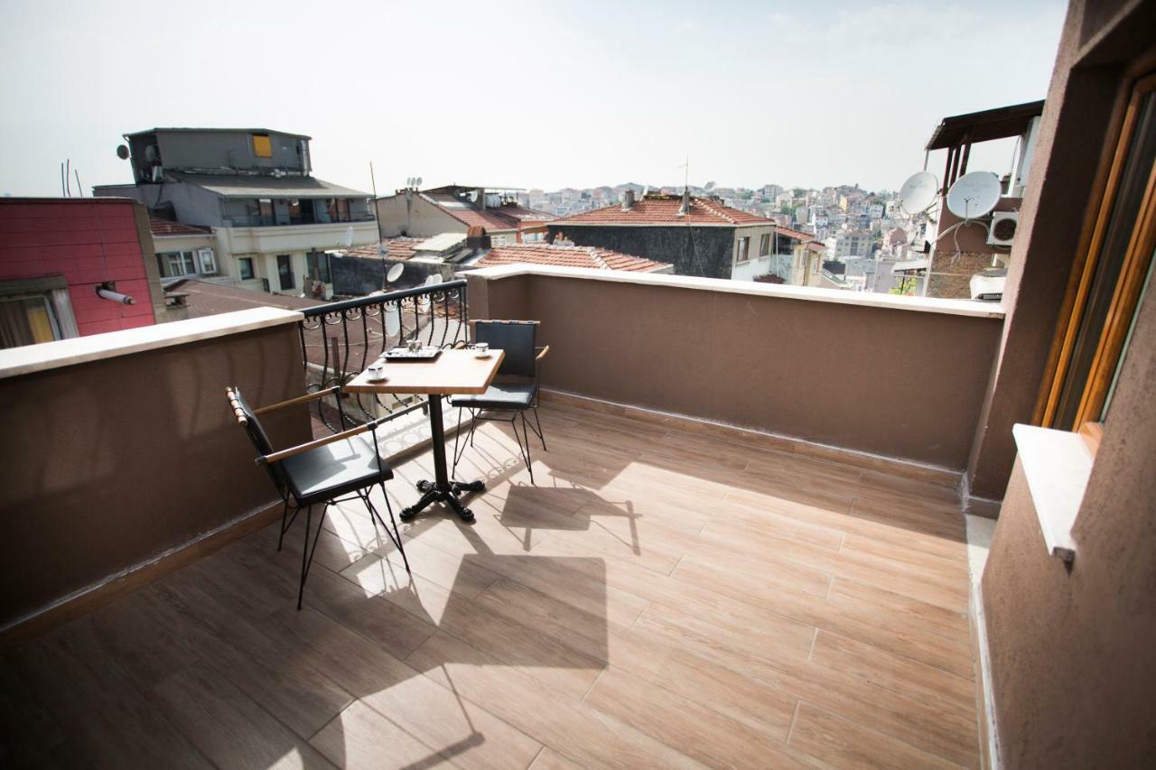 T-square Hotel