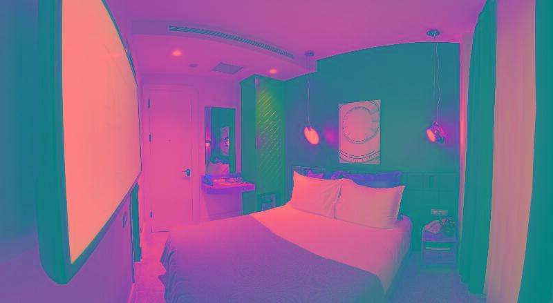 Hotel Maroon Tomtom