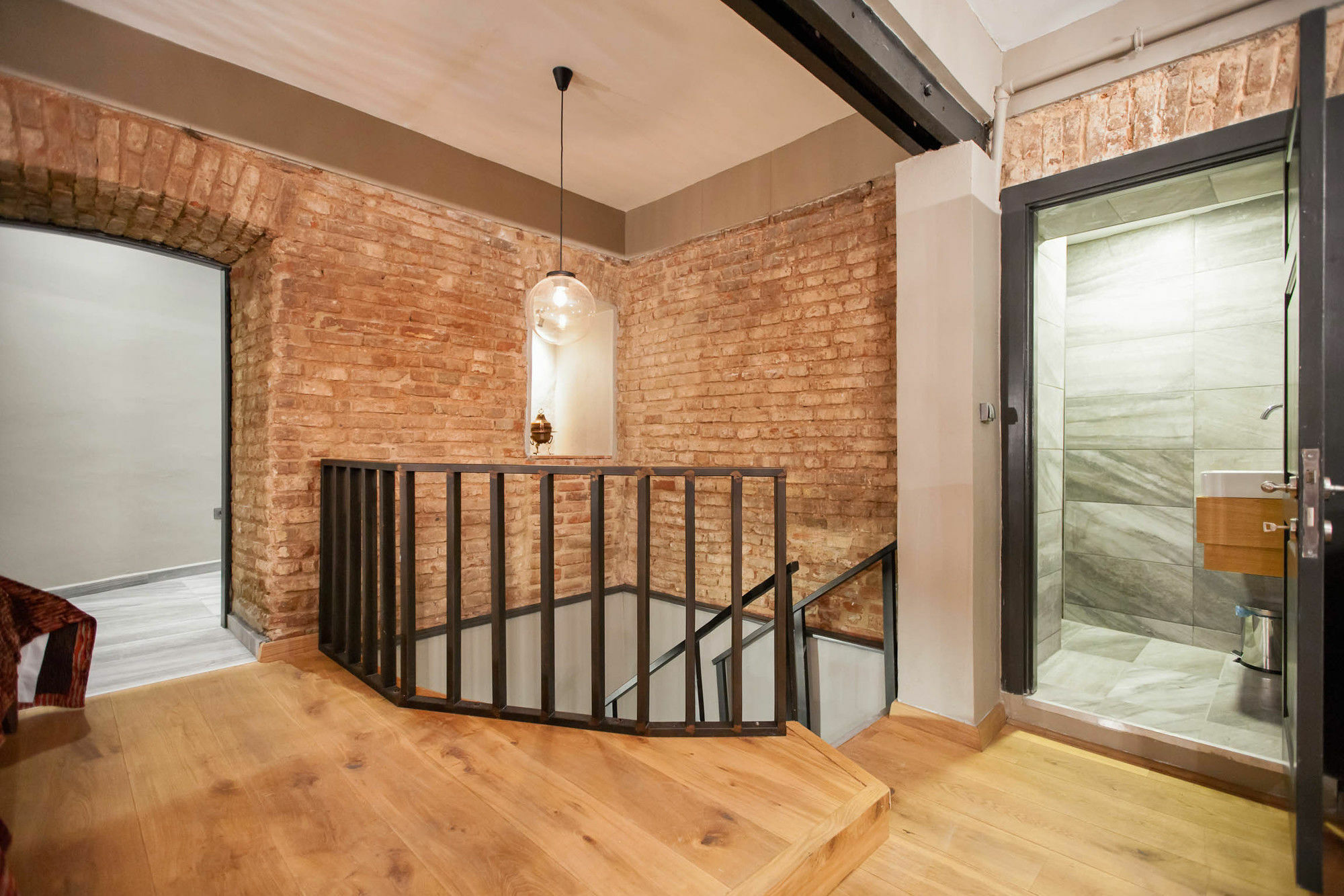 Balkon Apartment *