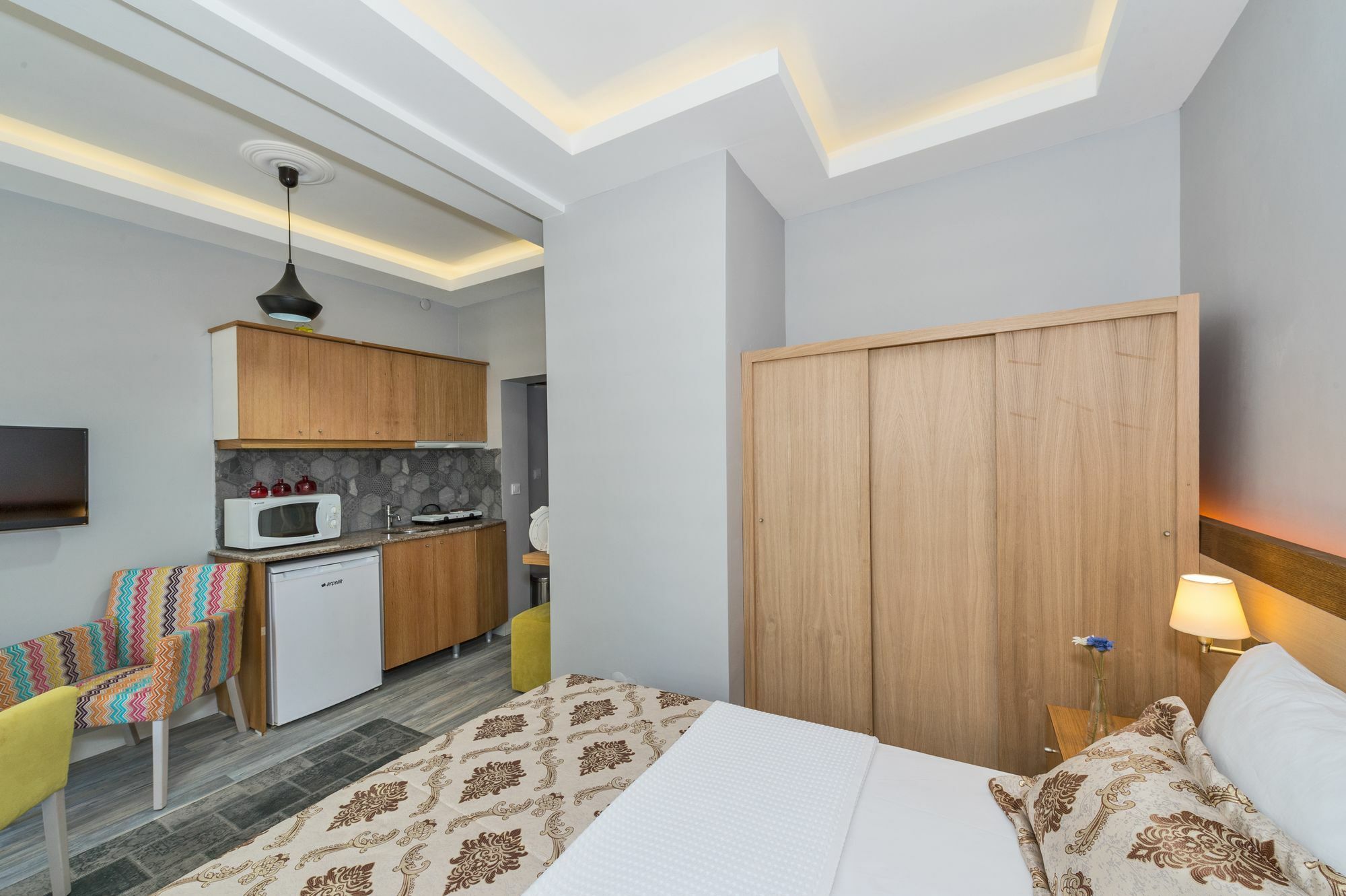 Hotel Cirrus Tomtom 2*