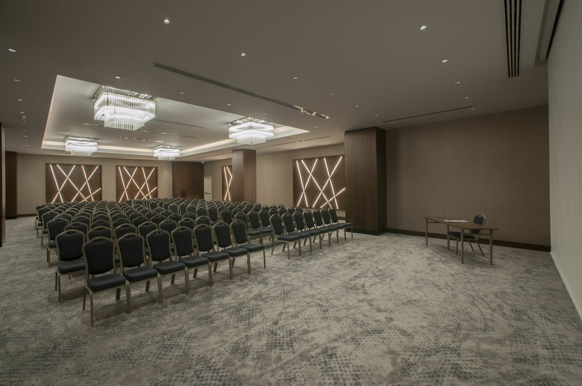 - Tuzla Bay By Ihg 4* Istanbul