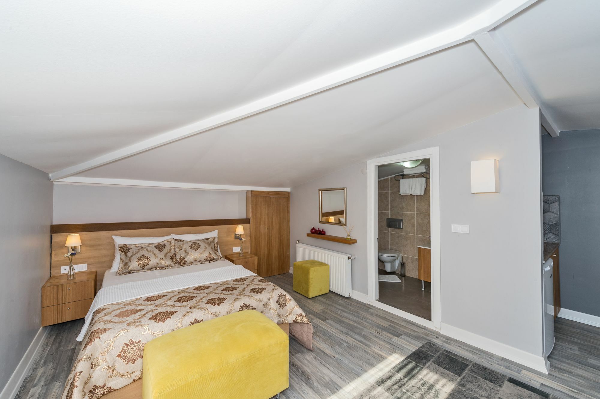 Hotel Cirrus Tomtom Istanbul