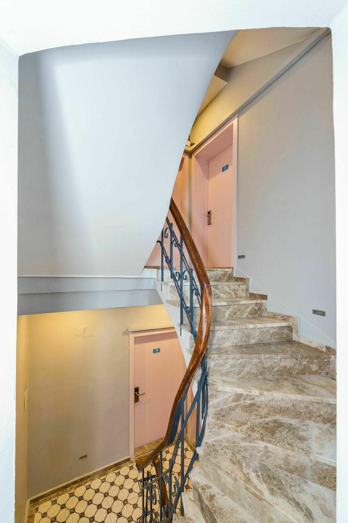 Hotel Cirrus Tomtom Istanbul
