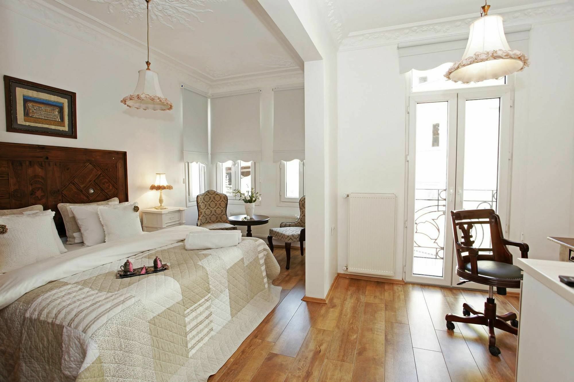 The White Swan Beyoglu Aparthotel