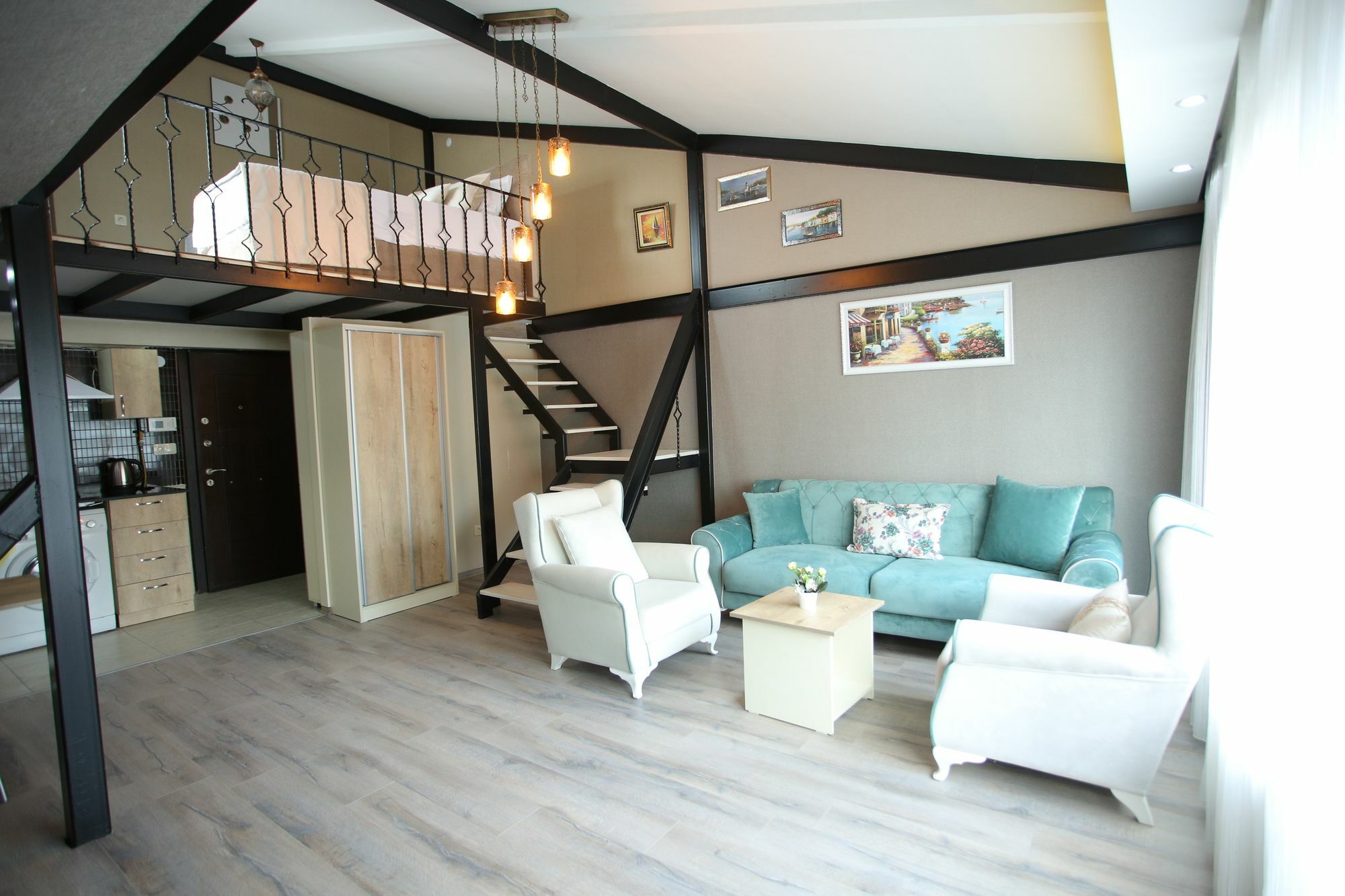 Artist Aparthotel
