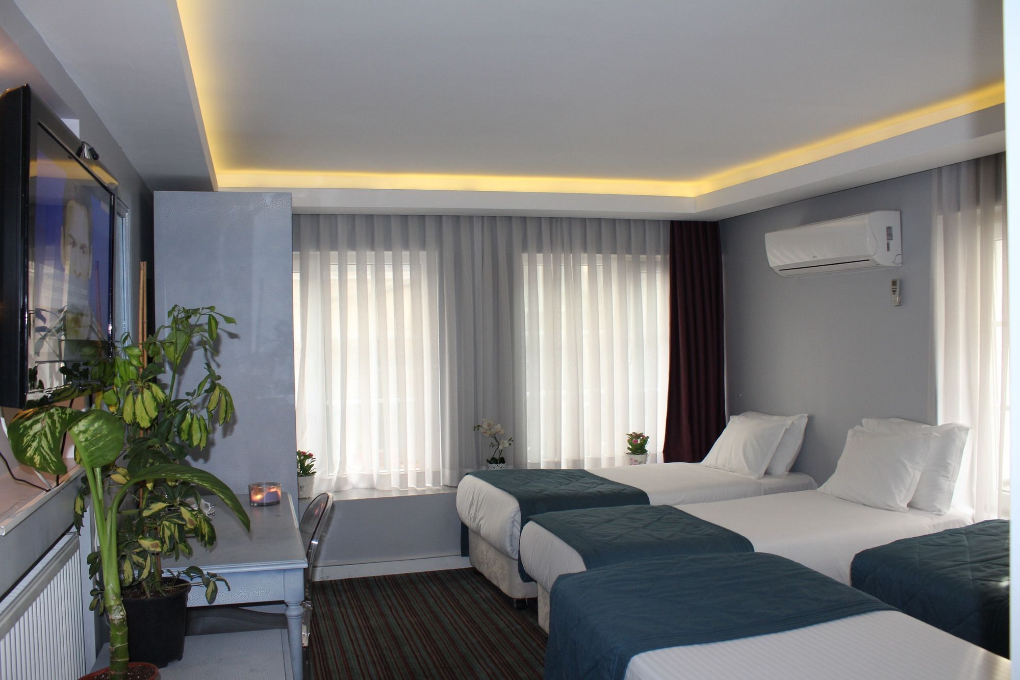 Hotel Taksim Santa Lucia 3*
