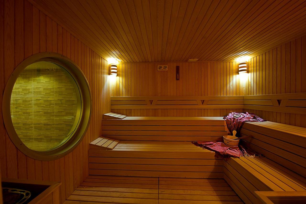 Askoc & Hotel 4*
