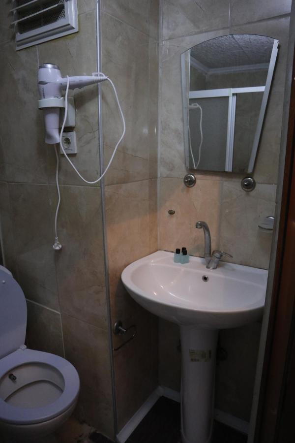 Pera Aparthotel *
