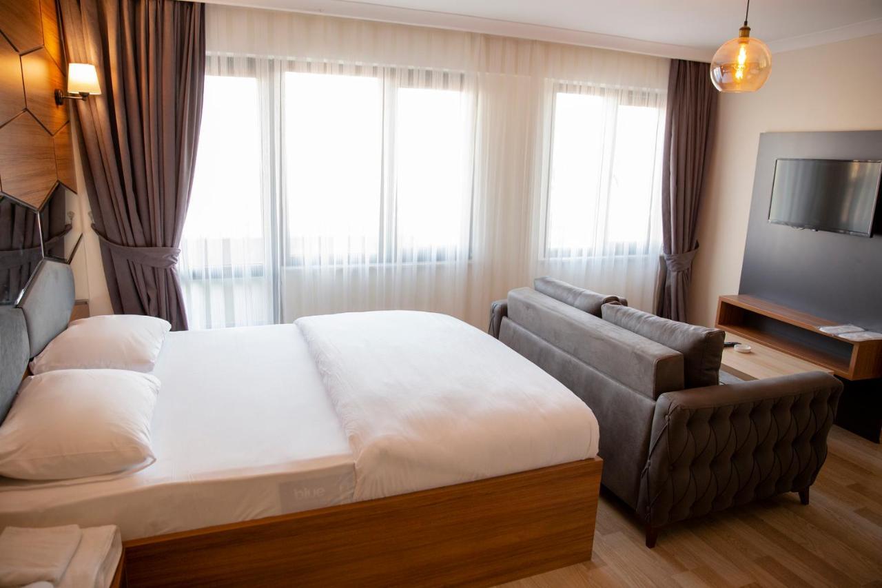 F & B Aparthotel *