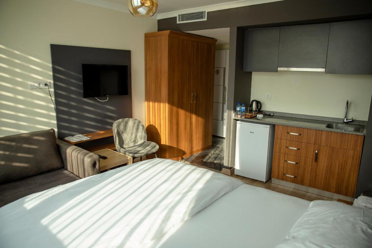 Aparthotel F & B