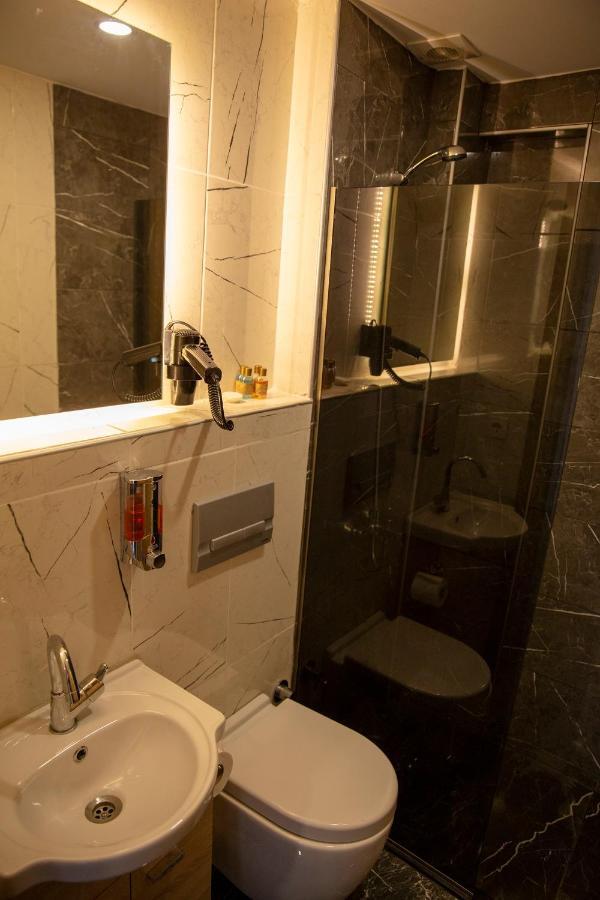 F & B Aparthotel *