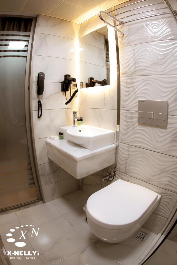 Hotel X-nellyi 2*