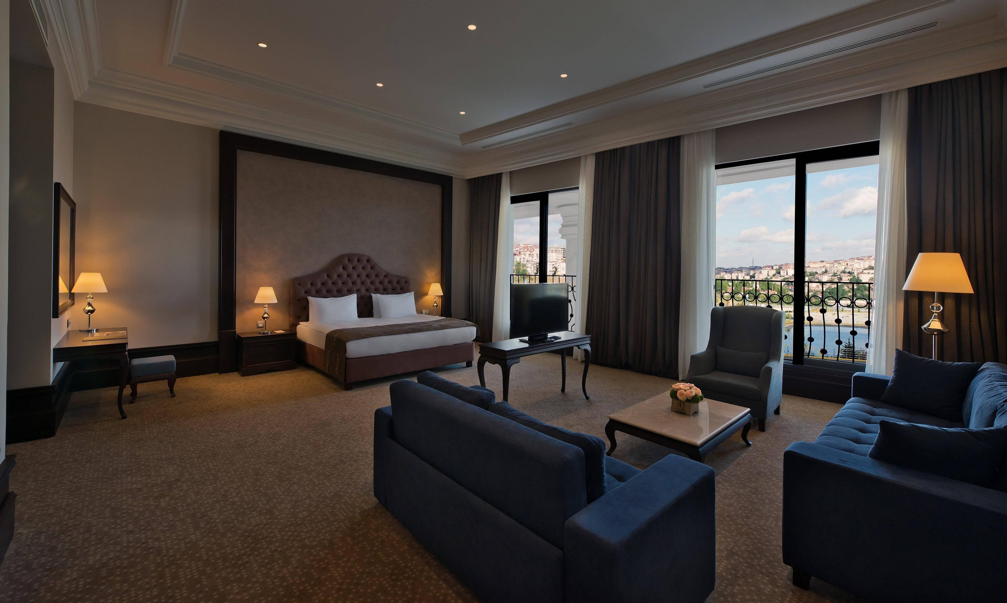 Hotel Vialand Palace 4*