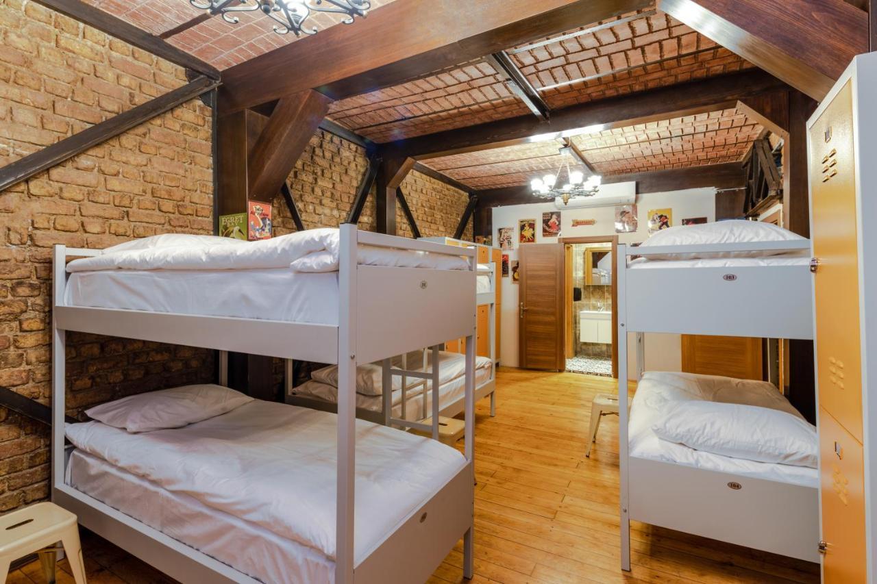 Sanat Taksim Albergue