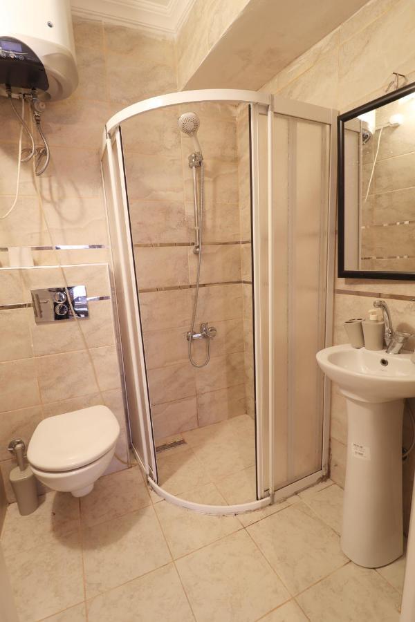 Apartment Aras *