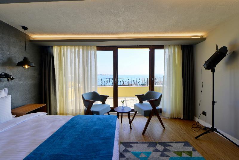 Otel Poem 2*