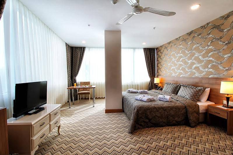 Sarissa 4*
