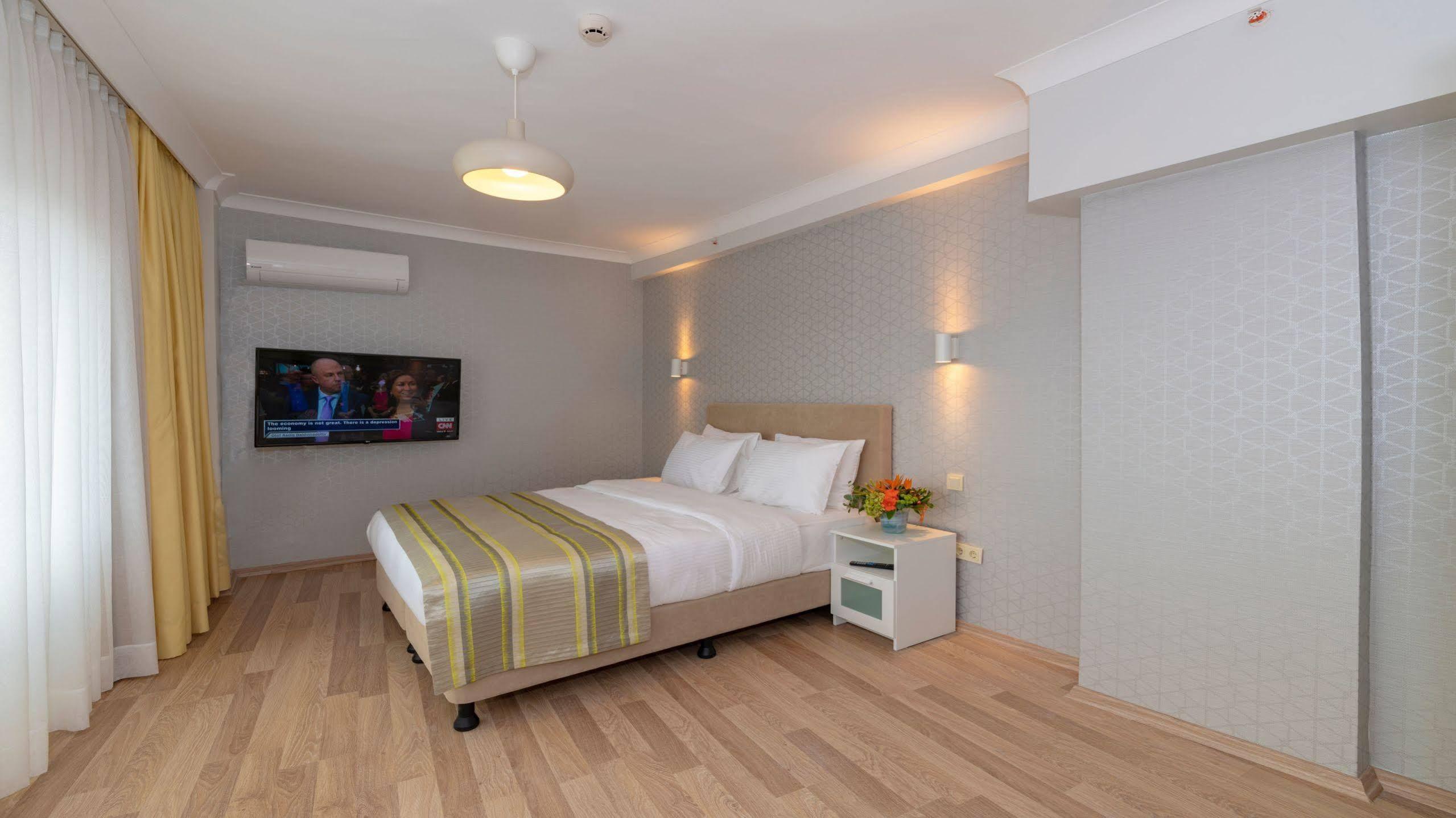 Hotel Feri 2*