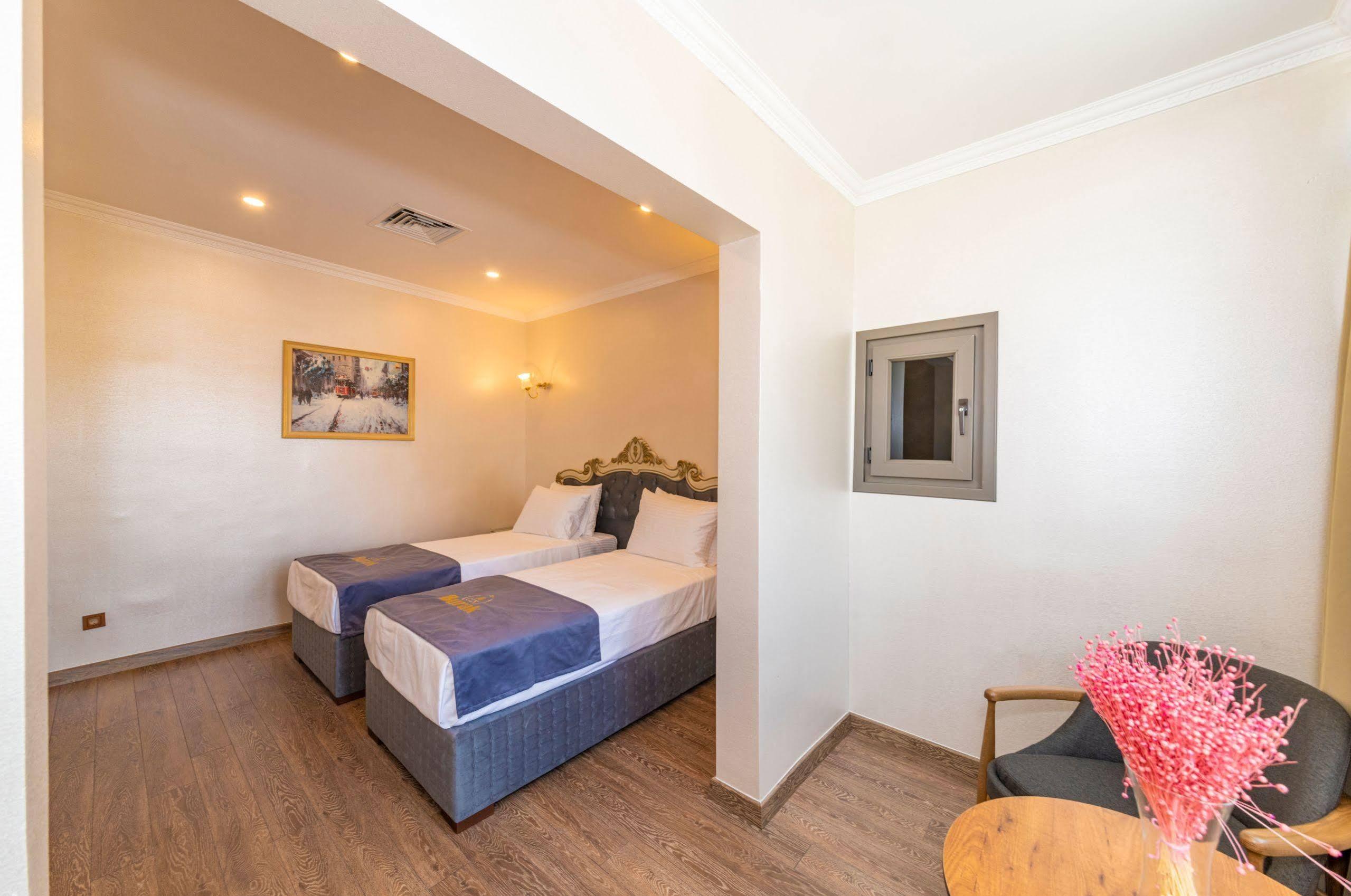 Almadina Hotel 3*