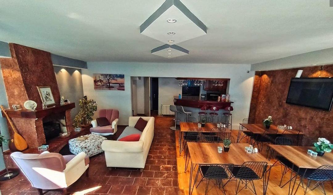 Hotel Mavilla 2*