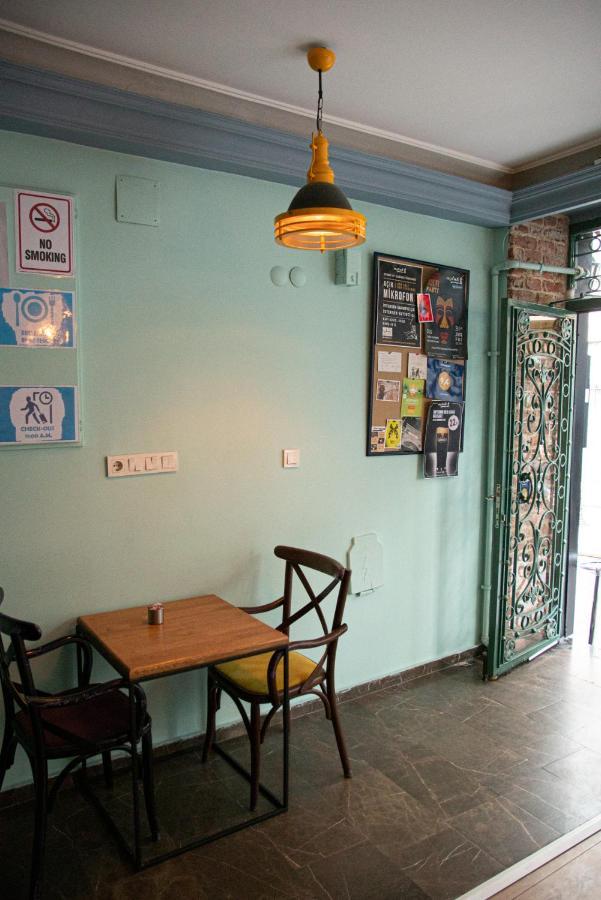 Hostel Yolo *